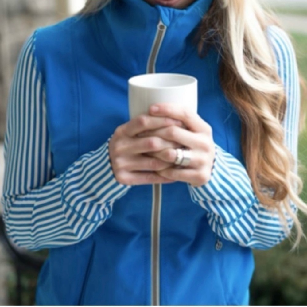Lululemon Daily Yoga Beaming Blue Stripe Long Sleeve Jacket Size 6